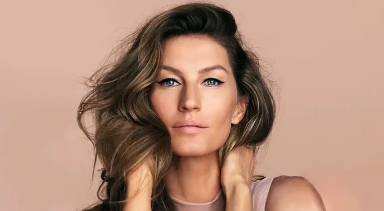 Gisele Bündchen Now Has Three Kids, and One Is Already Taller Than Her – Photos