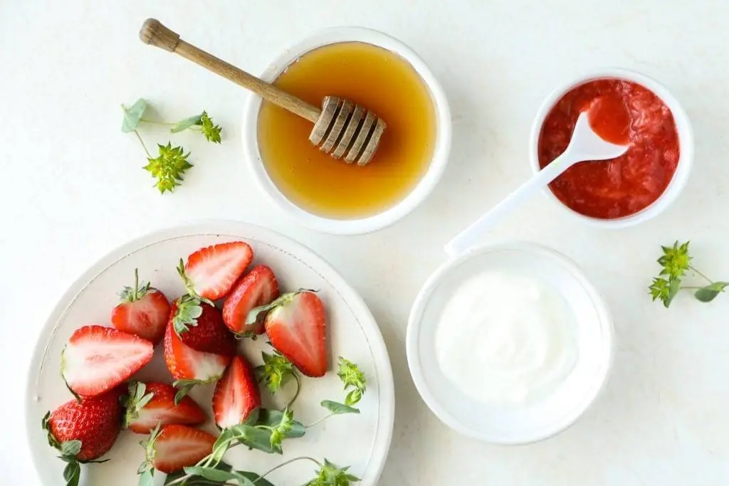 5 Easy Strawberry Face Packs To Make Your Skin Glow