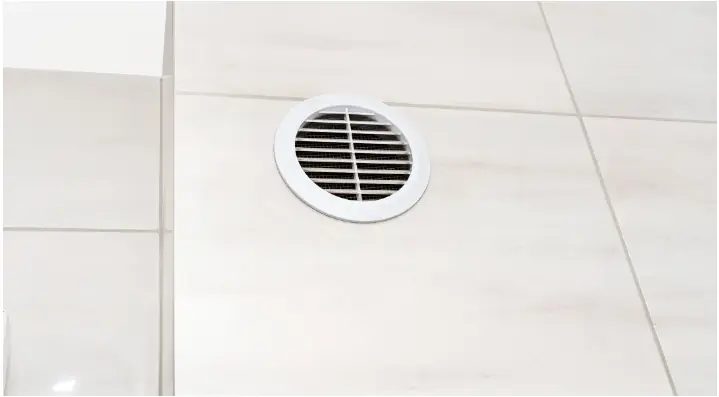 An Air Vent Cover in the Bathroom Fell Off — I Tried to Fix It Without Waiting for My Husband, but Discovered His Secret Instead