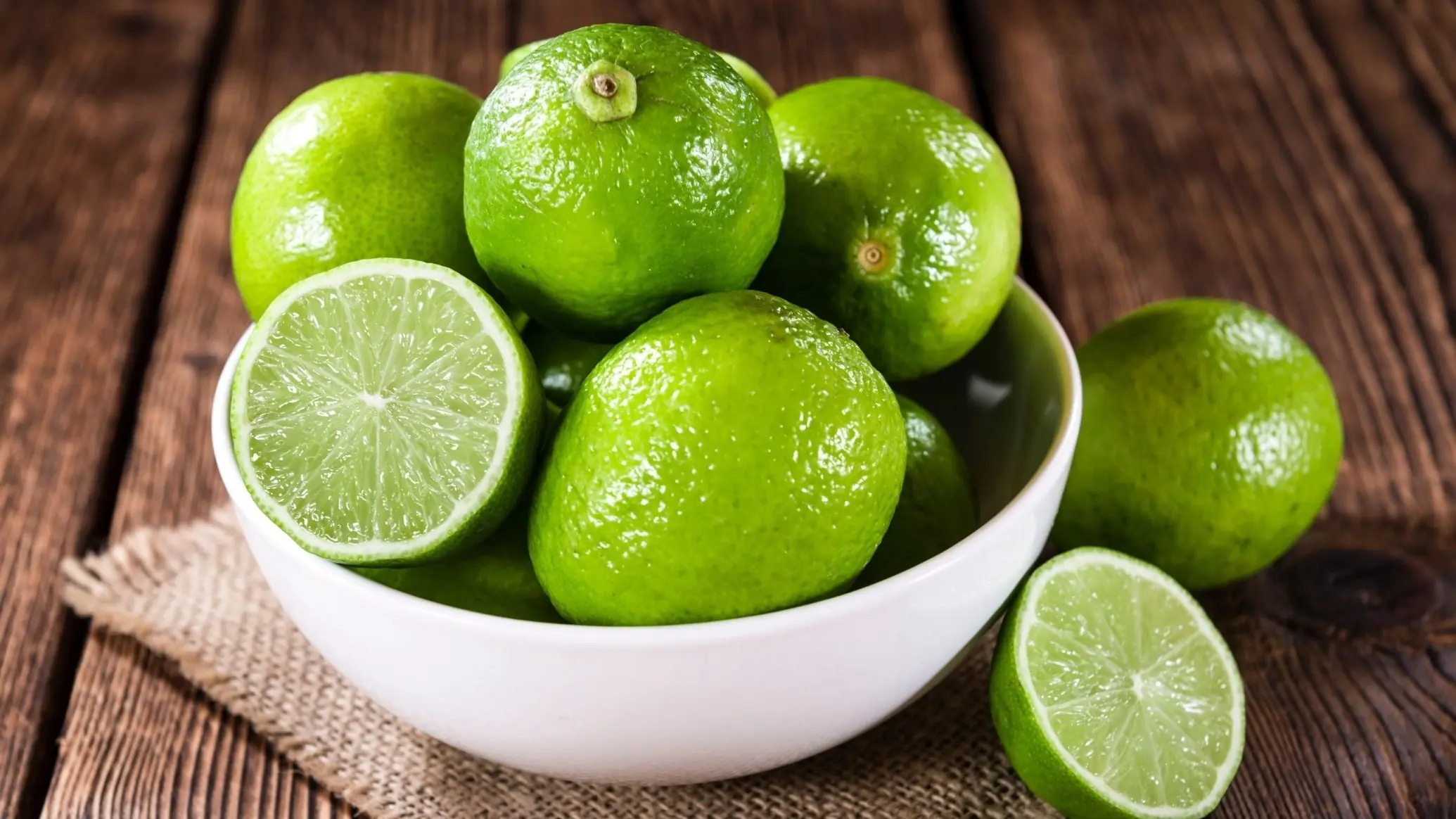 After Reading This, You’ll Always Carry a Lemon with You—It Might Save Your Life Someday