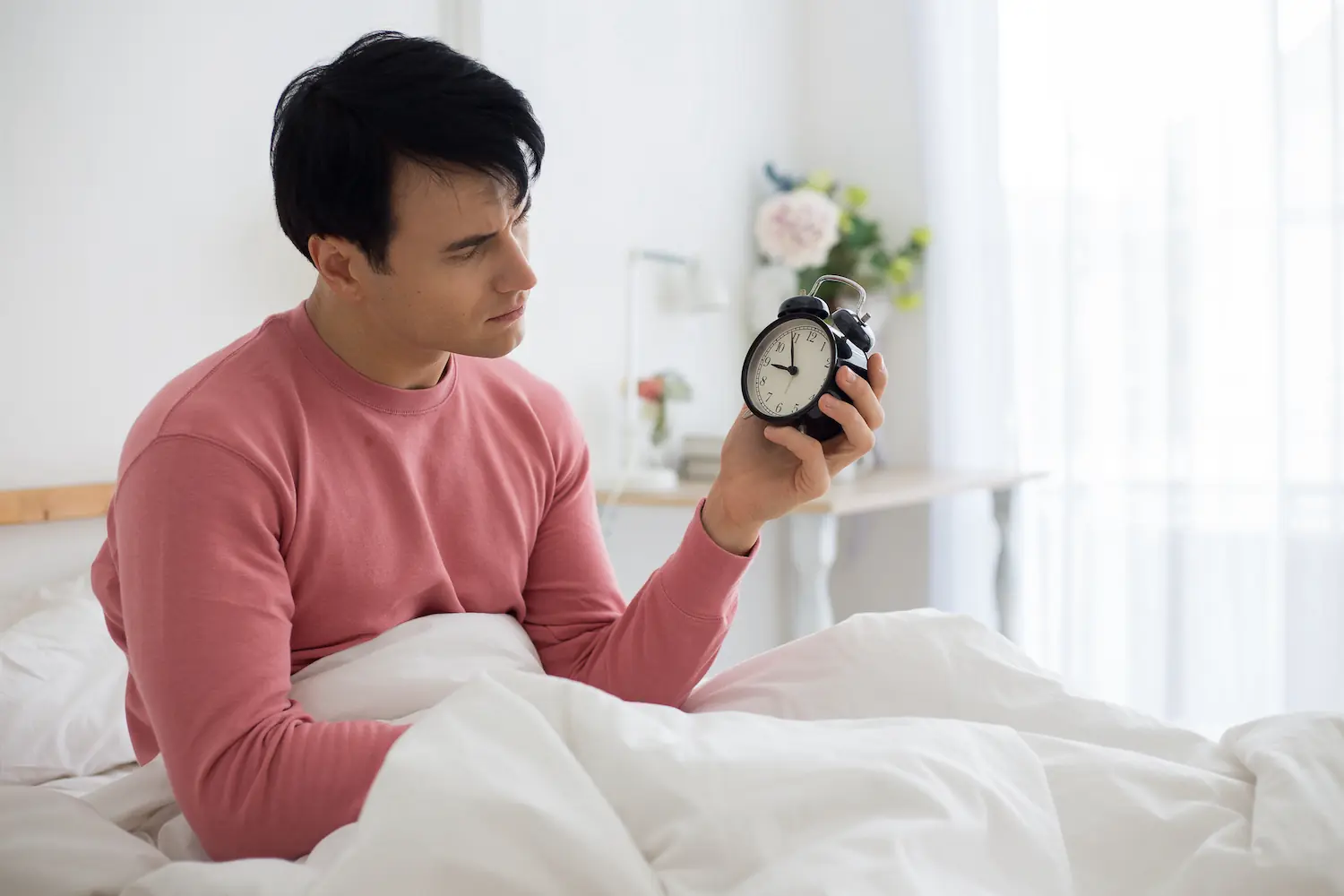 Waking Up After 6 Hours of Sleep? Here's Why—and Whether It’s Enough