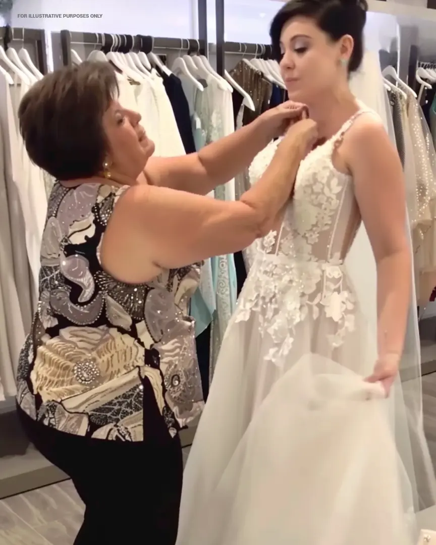 My Mom Told Me Not to Wear My Wedding Dress Because “It Would Outshine My Sister’s” — At My Own Wedding