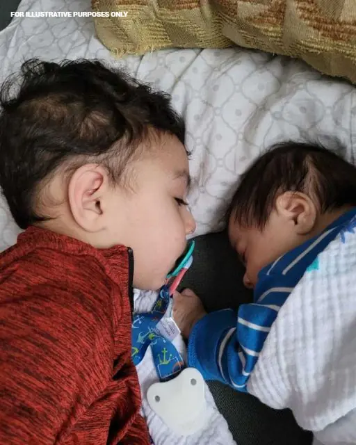 I THOUGHT MY SON WAS TOO YOUNG TO UNDERSTAND—UNTIL I SAW WHAT HE DID WHILE SHE SLEPT