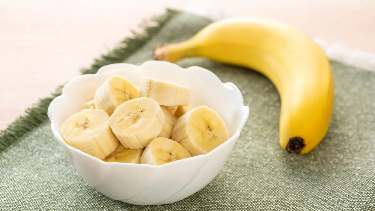 Beyond the Fruit: Uncovering the Science-Backed Health Benefits of Bananas and Their Peels