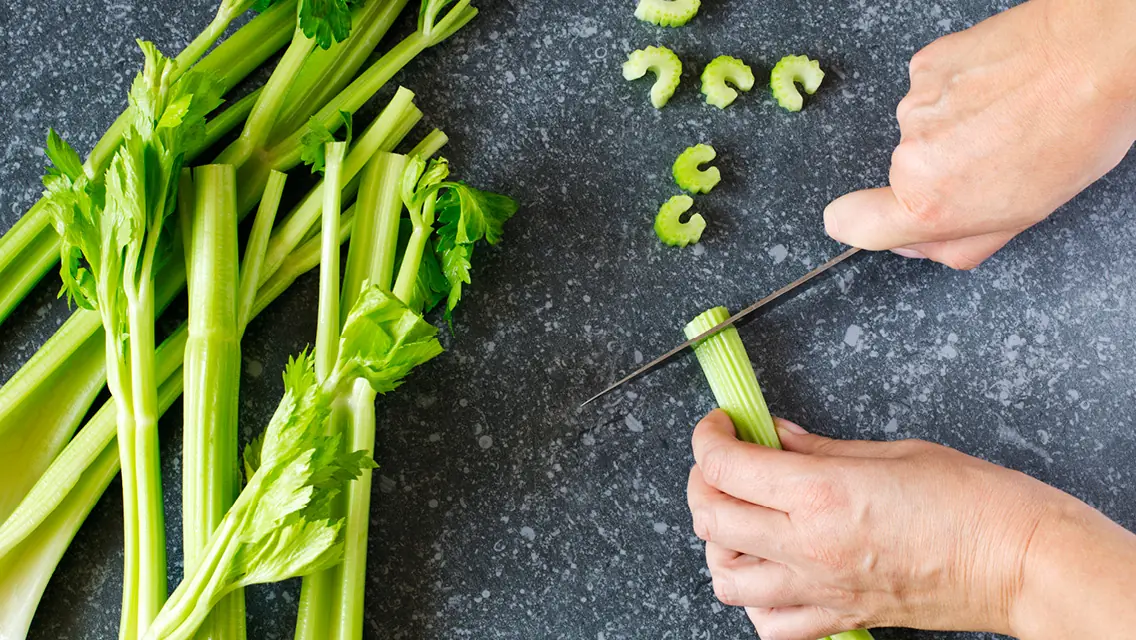 Proven Health Benefits of Celery & Nutritional Facts (Evidence-Based)