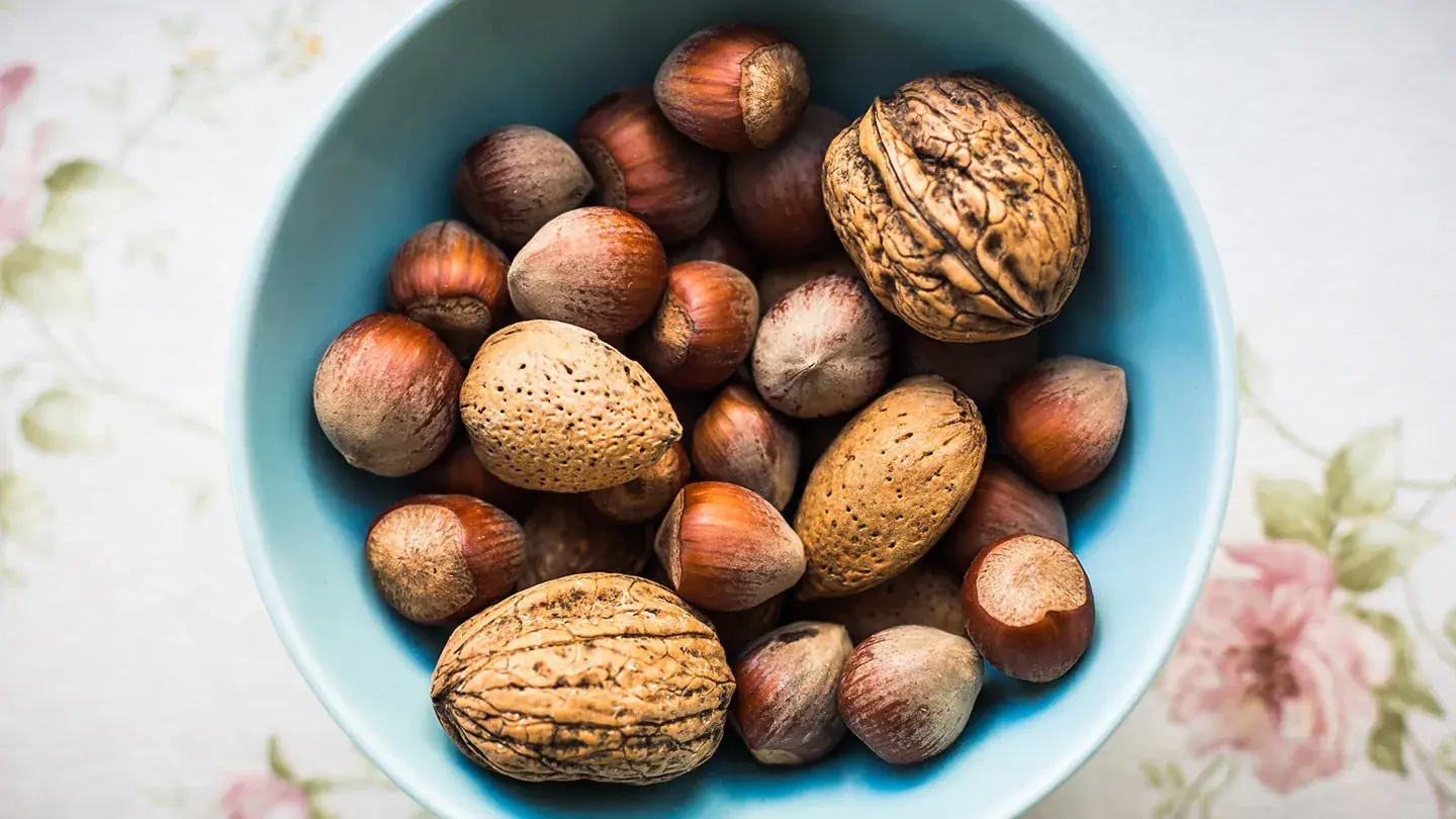 8 Potential Health Benefits of Nuts