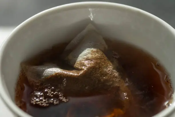 How to Use Tea Bags to Fight Acne, Cold Sores, Warts, Puffy Eyes, Bruises and More