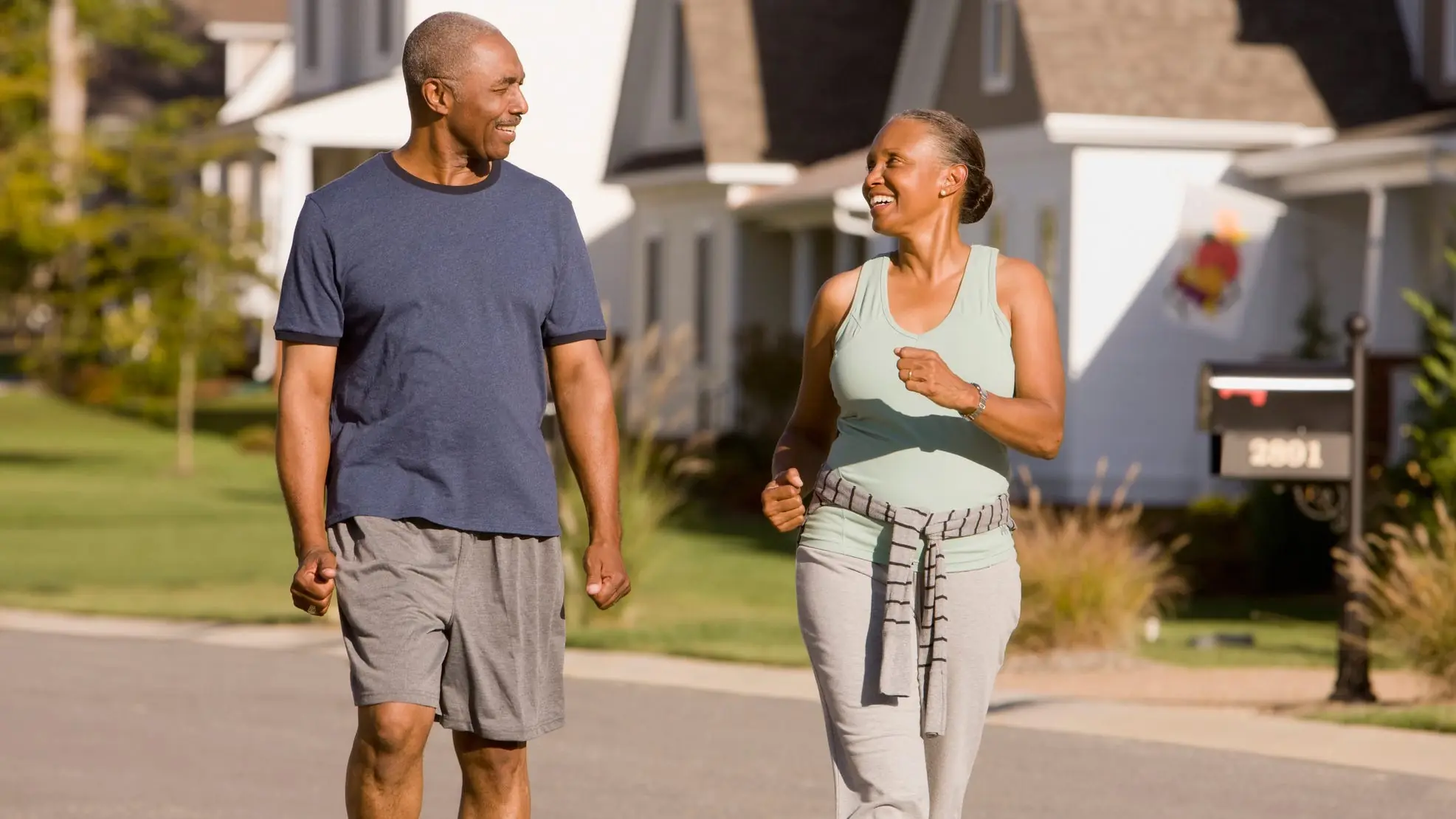 14 Powerful Benefits of Walking That Completely Change Your Body and Mind