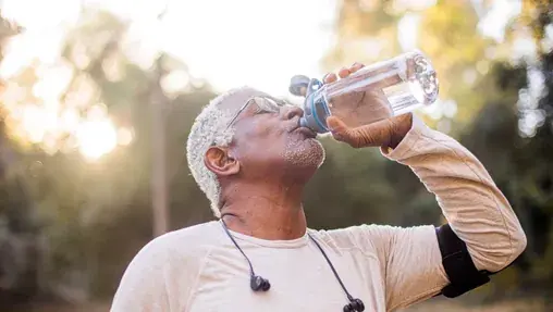 Can Cold Water Hurt Your Stomach?