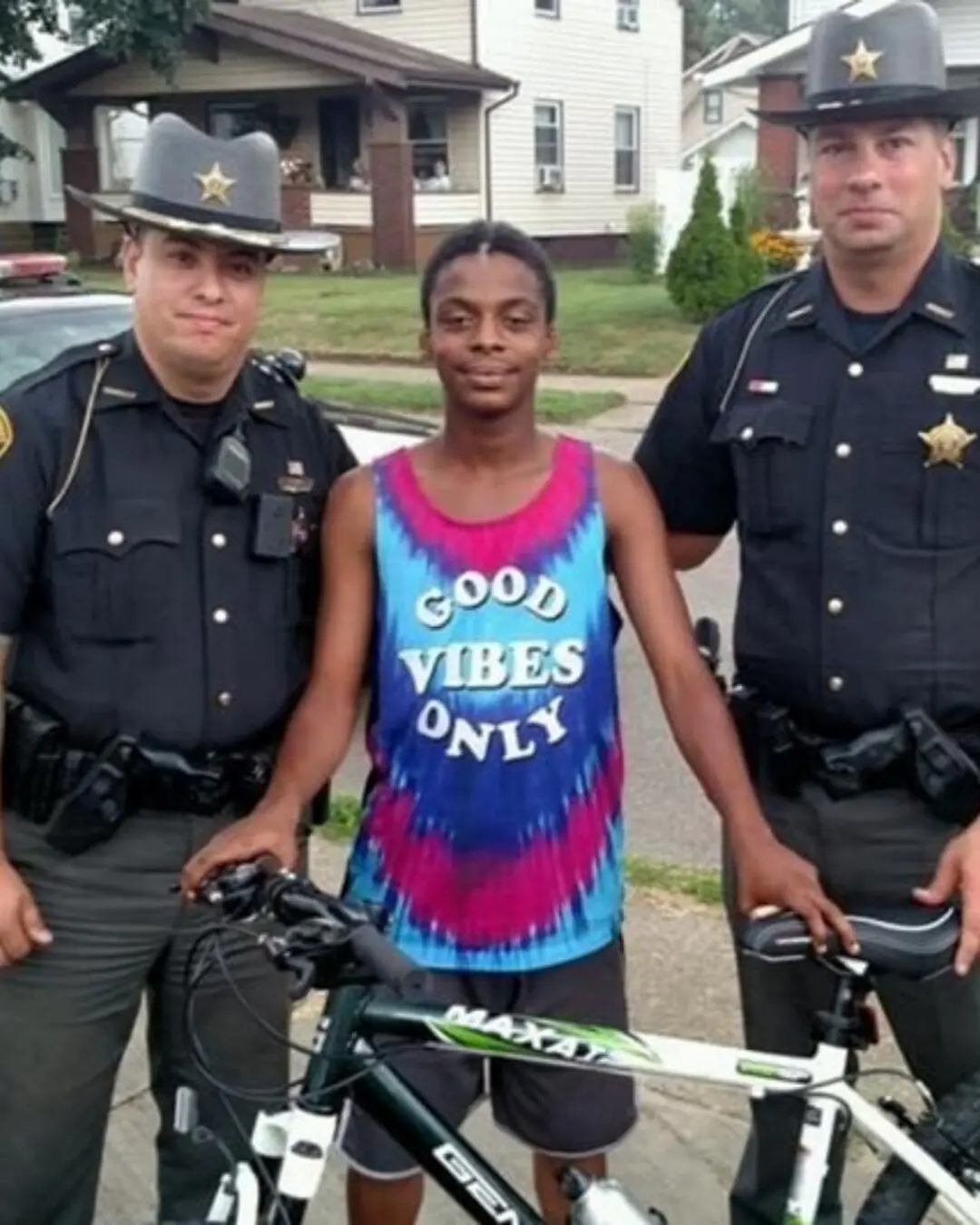 The Broken Bicycle and the Kindness That Followed.