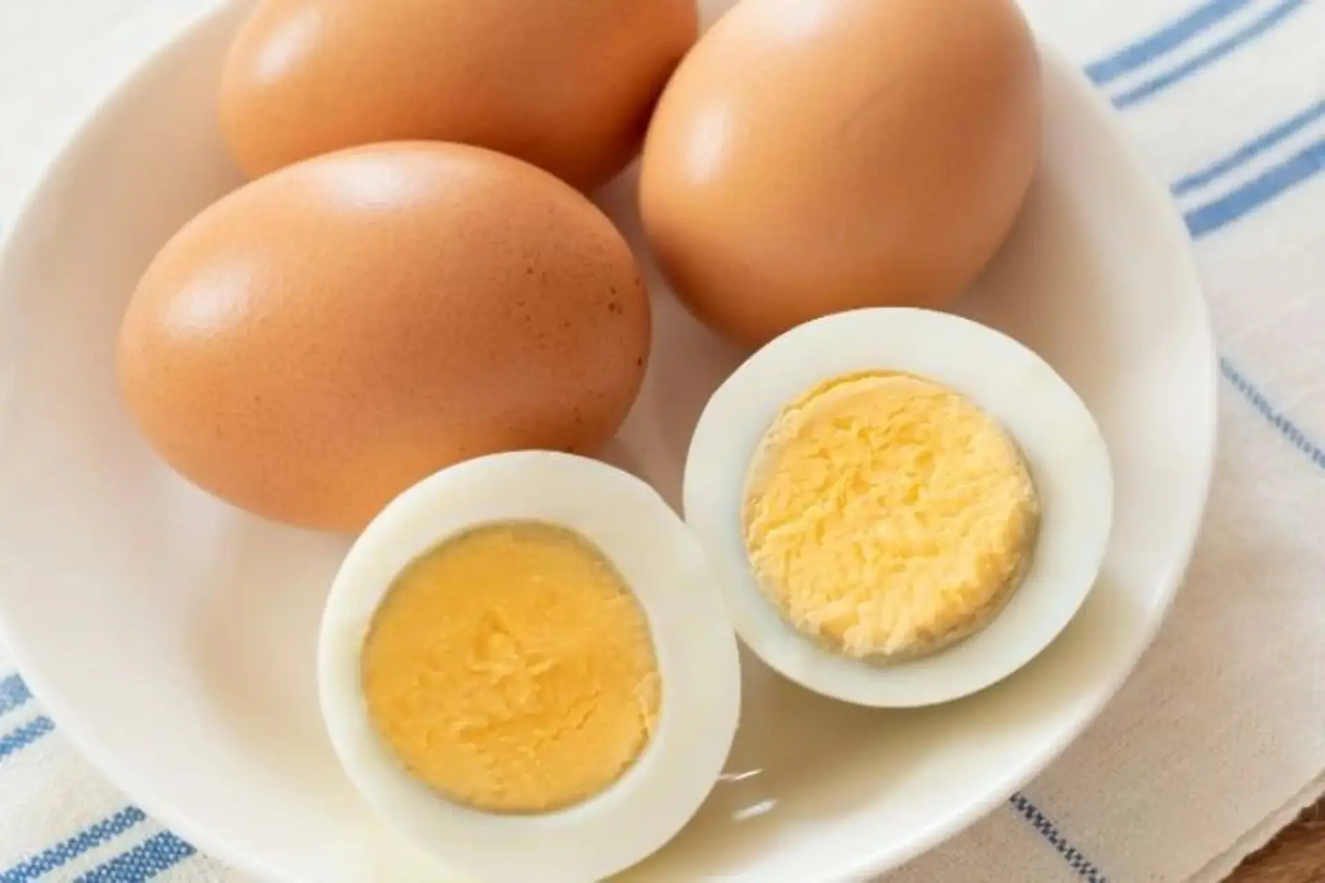 Your Body Will Change In Unexpected Ways When You Eat 2 Eggs Daily