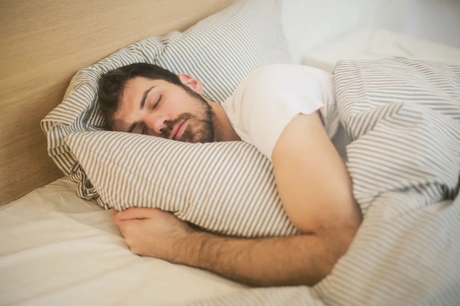 The Health Effects of Left Side Sleeping That Few Talk About
