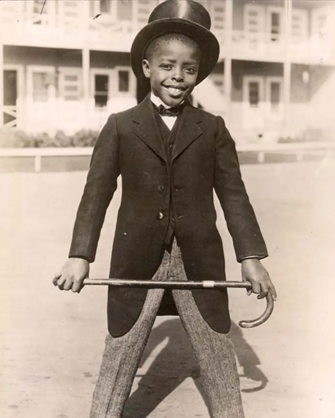 Sunshine Sammy: The Boy Who Lit Up Hollywood.