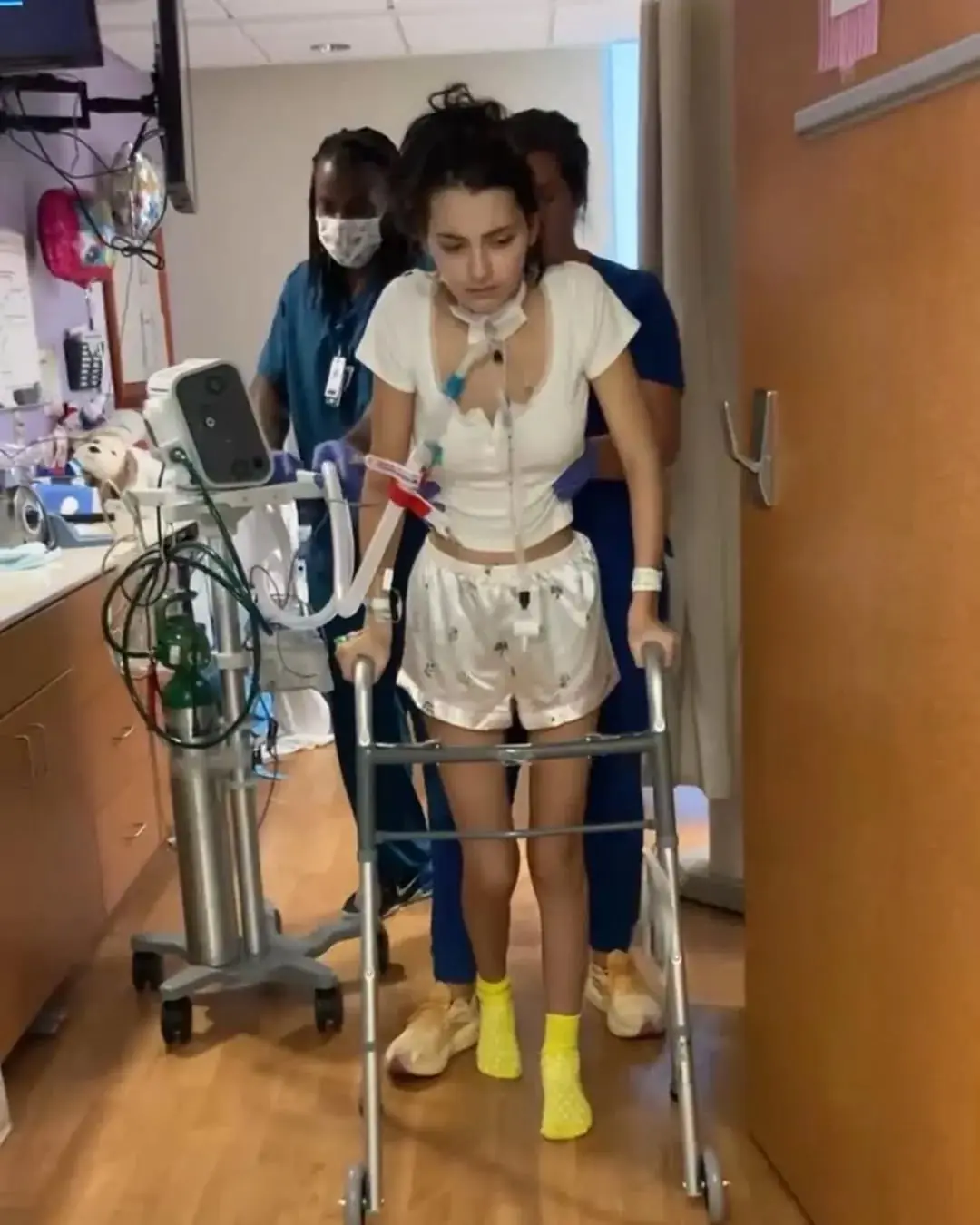 A Senior Year Rewritten: Hailey’s Fight to Walk Again After a Rare Stroke