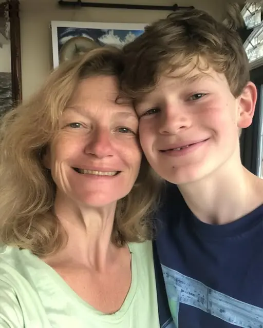 My Family Dumped Grandma at the Airport and Left for Vacation Without Her—They Didn’t Expect Me to Strike Backk