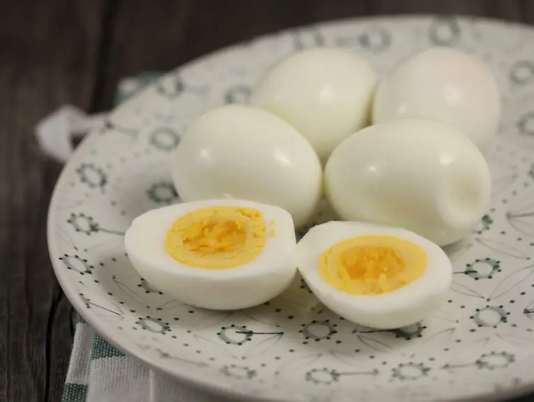 What Happens If You Eat 4 Whole Eggs a Day for 30 Days?