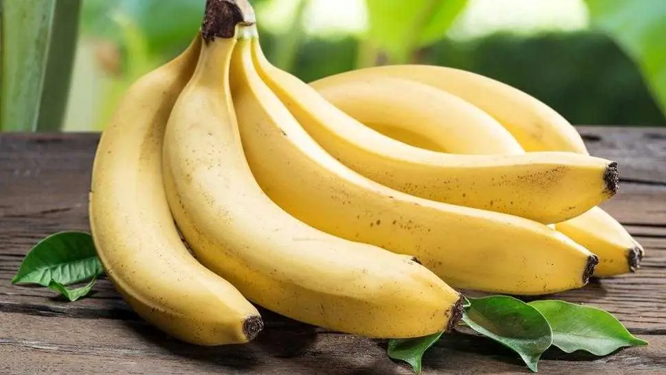Doctor Finally Explains the Secret Effect of Eating One Banana a Day