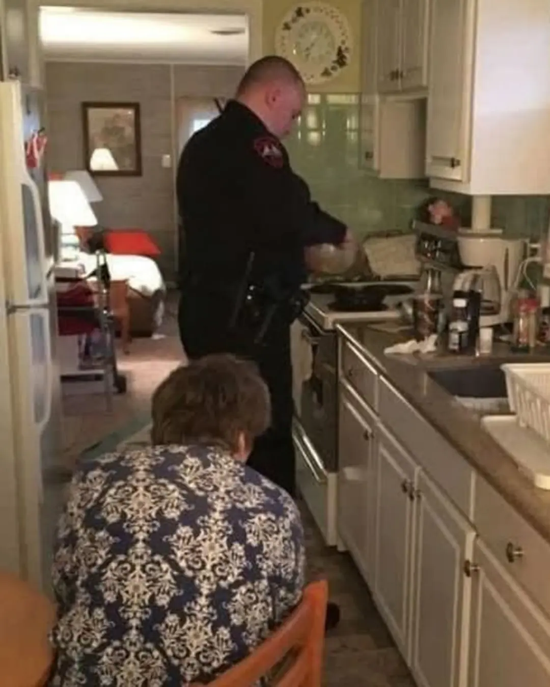 The Officers Who Became Family for One Morning.