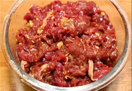 If your beef turns out tough, don’t marinate it with salt. Use this ingredient instead to make it tender and richly flavored