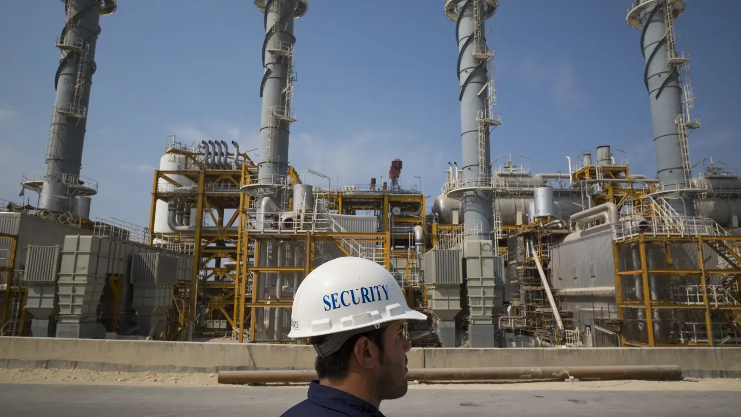 Oil falls over 5% as Iran signals safe passage for ‘non-hostile’ ships through Strait of Hormuz