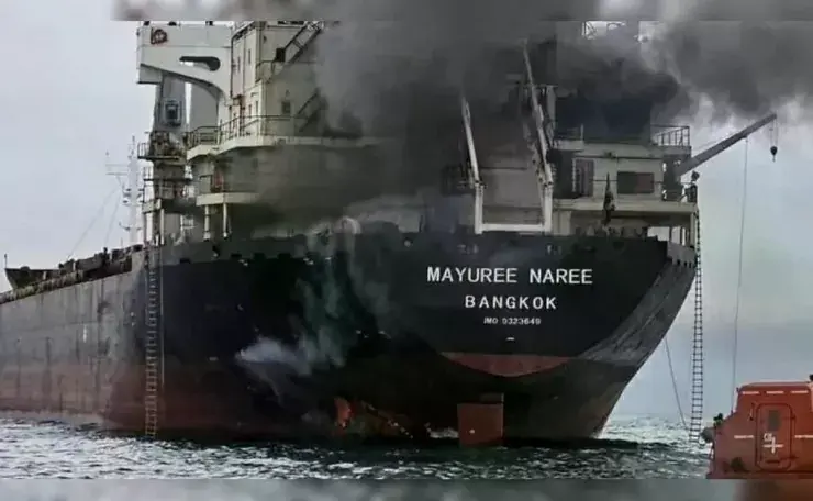 2,000 ships stranded in the Strait of Hormuz, 20,000 sailors appeal for help amid blockade