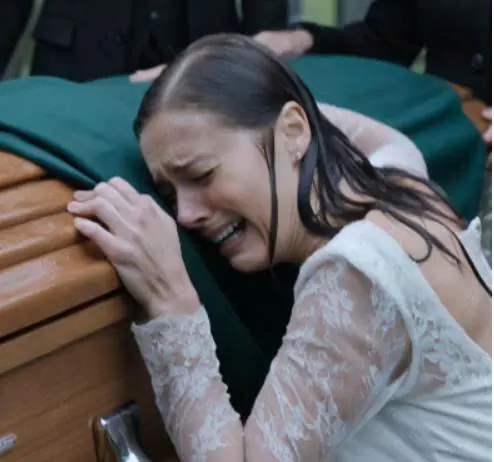 Part 2: The cemetery stopped feeling like a funeral the moment the old woman took the paper from the bride’s hand.