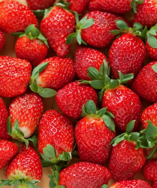 Doctors reveal that eating strawberries with yogurt for breakfast can cause...