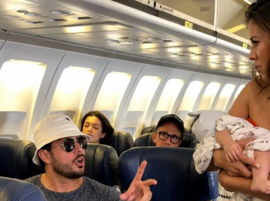 A young man caused a scene on board a plane because he refused to let a mother with a baby sit next to him: he could not even imagine that he would soon deeply regret his rude behavior