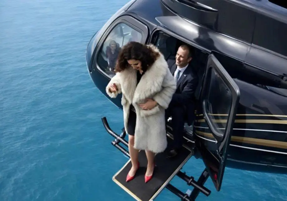 The husband pushed his pregnant wife out of a helicopter for a massive inheritance, but he had no idea what would happen next