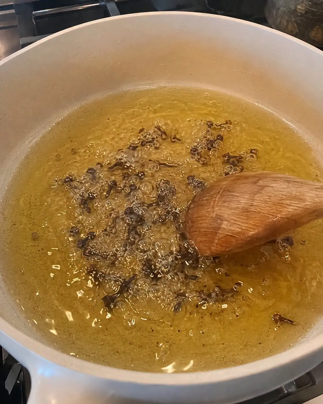 How to Get Rid of Ants Cheaply and Naturally