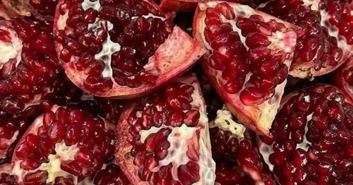 Proven Health Benefits of Pomegranate (Fruit, Juice, Seeds) Based on Scientific Studies
