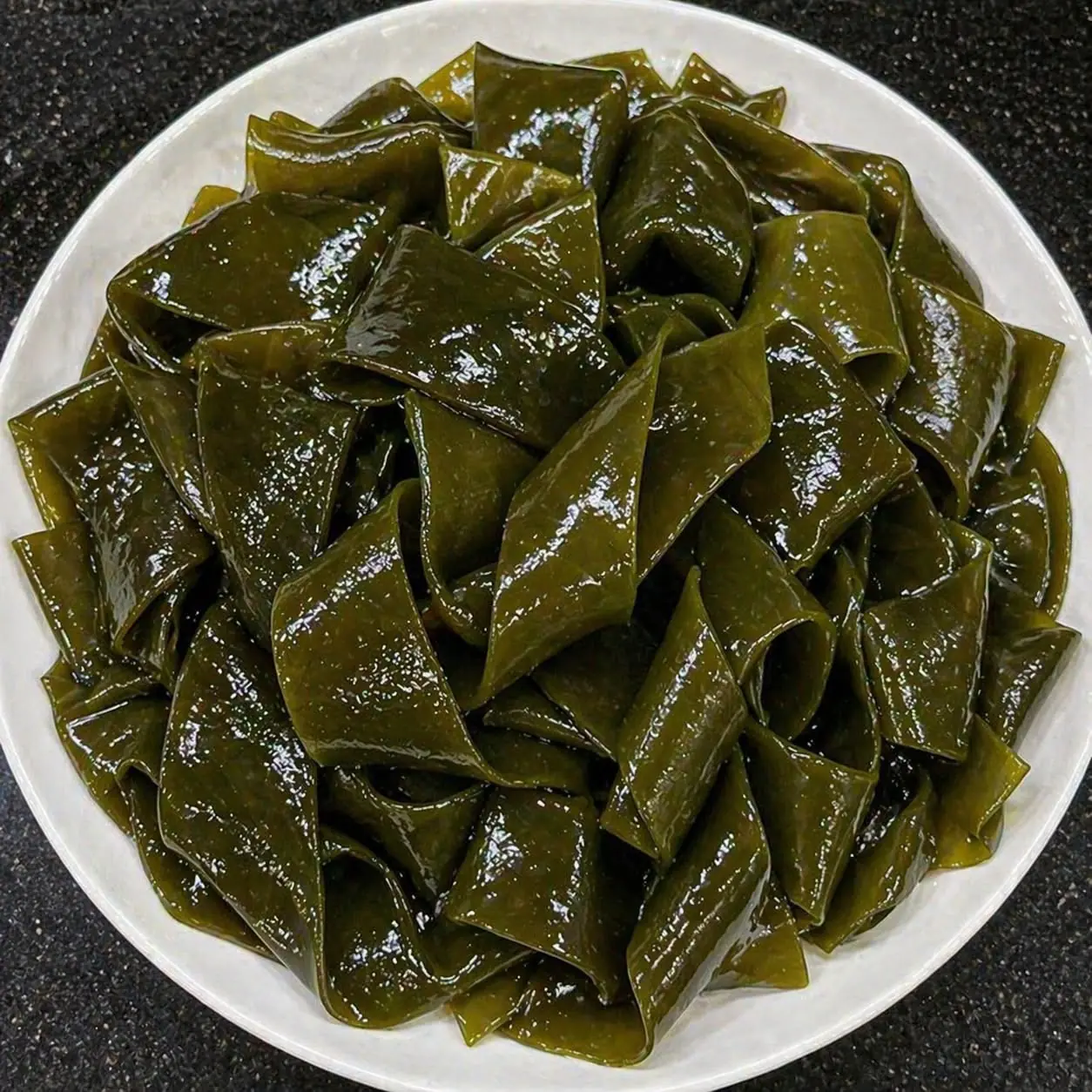 Proven Health Benefits of Sea Kelp: For Weight Loss, Thyroid, Heart Health and More