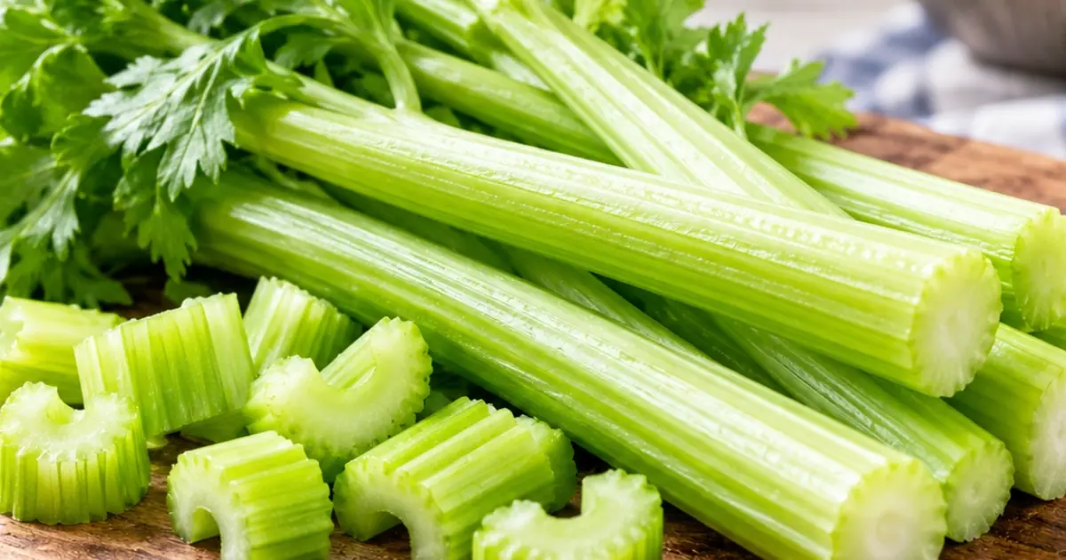 Proven Health Benefits of Celery & Nutrition Facts (Evidence Based)