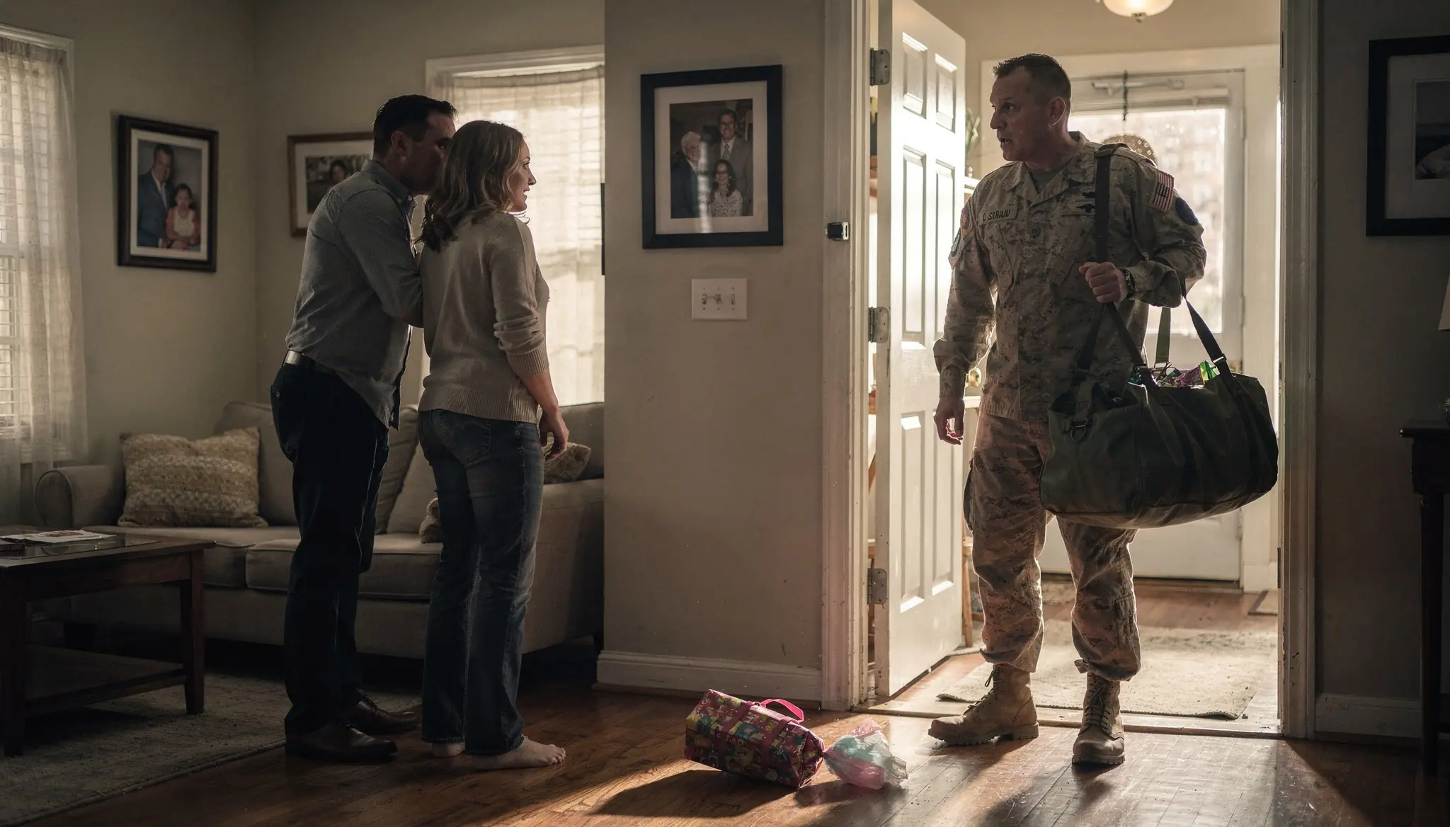 The Soldier Came Home After Two Years Away — Then He Opened the Door and Found His Wife Kissing Another Man
