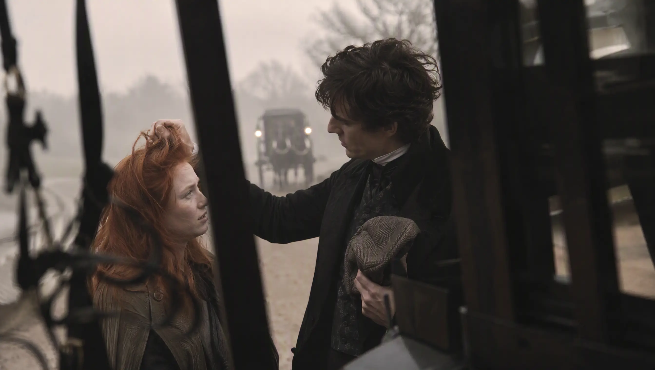 He Pulled the Flat Cap From His New Stable Hand's Red Hair — Then Her Grandfather's Black Carriage Rolled Out of the Fog