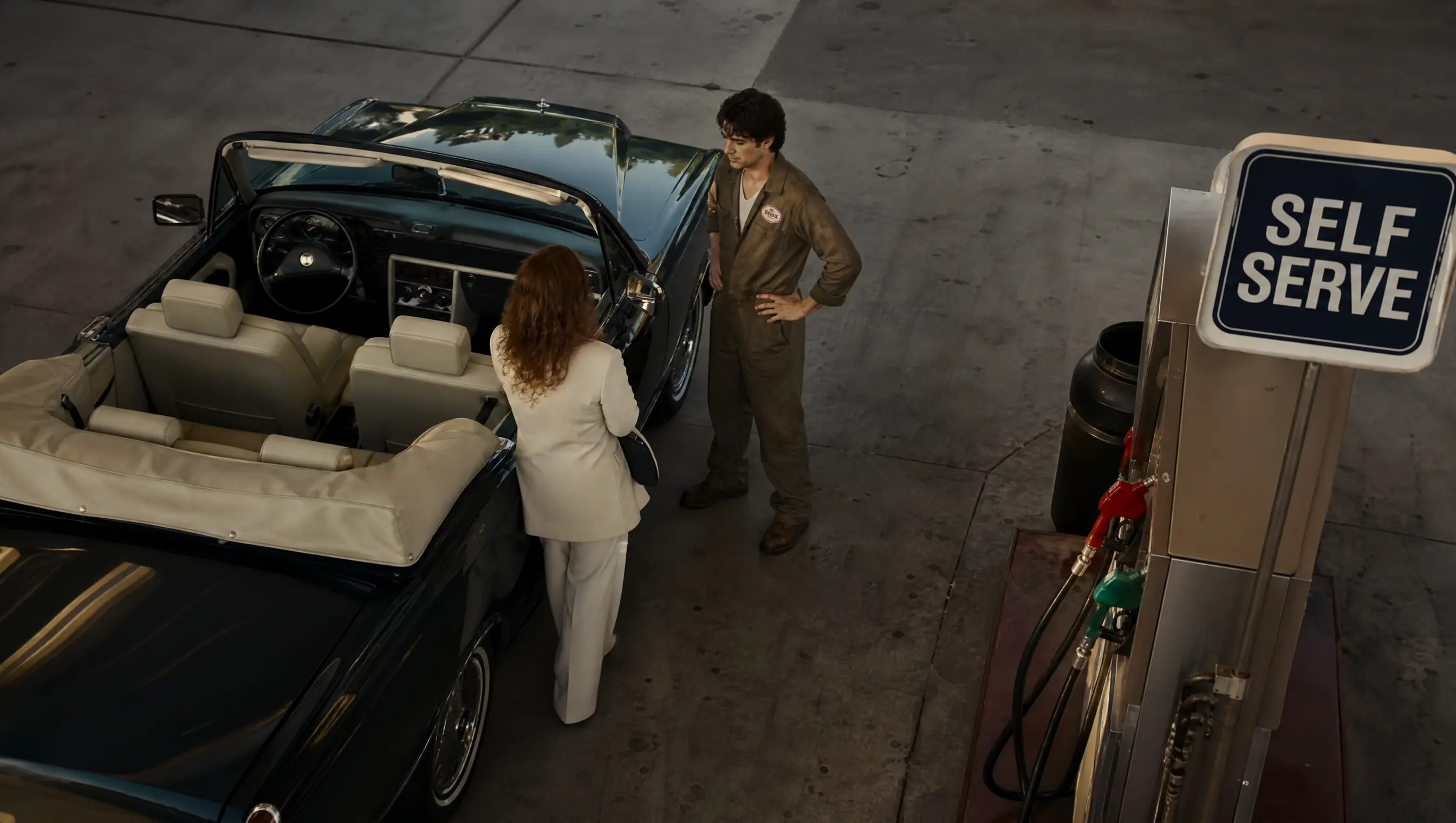 "How Much Do I Owe?" the Elegant Woman Asked — Until the Single Dad Said, "Nothing at All. Just Drive Carefully"