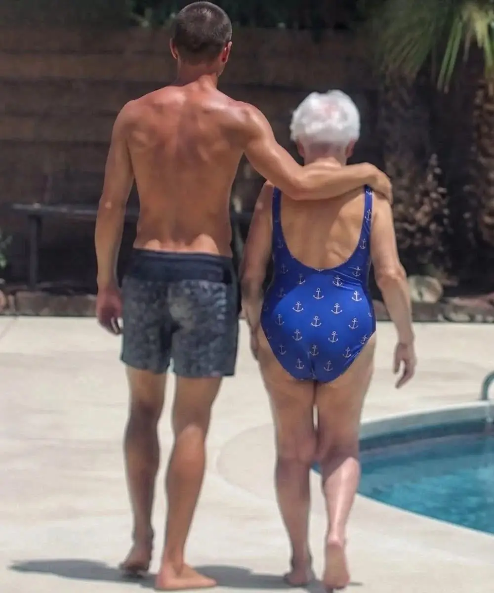 A Strange Young Man Kept Showing Up at My 83-Year-Old Neighbor’s Door — One Day, I Went Inside and Couldn’t Believe What I Saw – YOUR WORLD