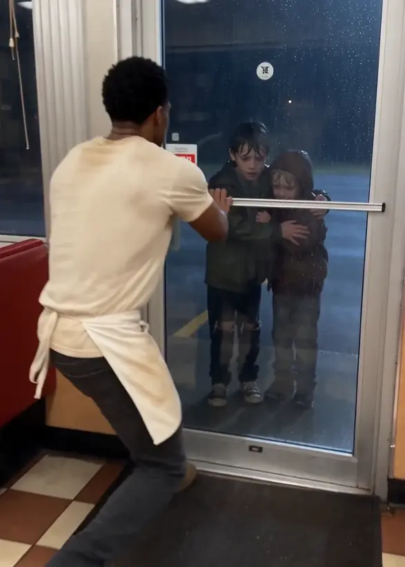 A Black Waiter Sheltered Two Freezing Brothers After Closing — Then Two Wealthy Strangers Walked In With a Secret About Their Mother
