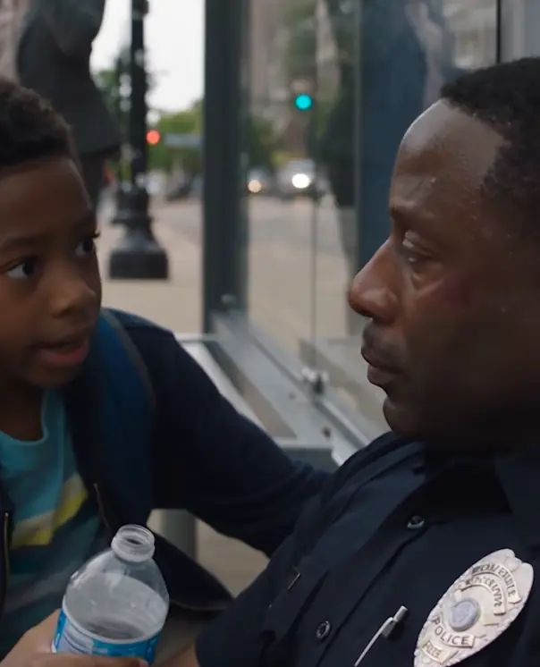 A Little Boy Gave His Water to an Exhausted Police Officer — The Next Day, an Envelope at the Police Station Revealed a Secret About His Dead Father