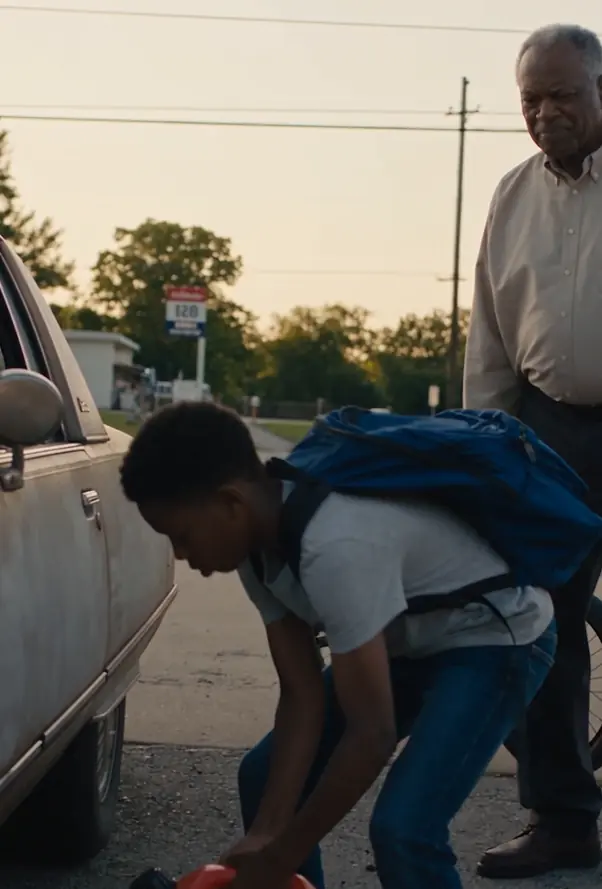 A Schoolboy Helped an Elderly Man Stranded Without Gas — Then a Luxury Car Arrived With a Secret About the Red Gas Can