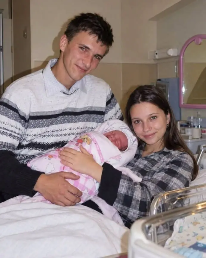 At the age of 13, she gave birth to a child, and 18 years later, on her daughter’s birthday, she received a letter from the hospital, after which the girl’s father confessed for the first time that he was hiding the truth